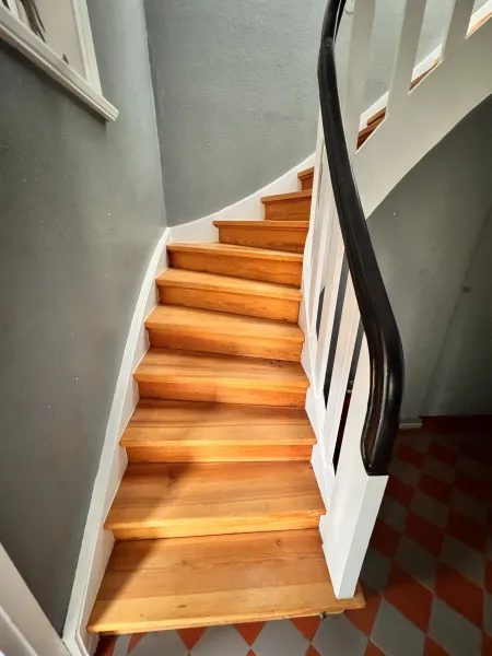 Treppe EG zum DG