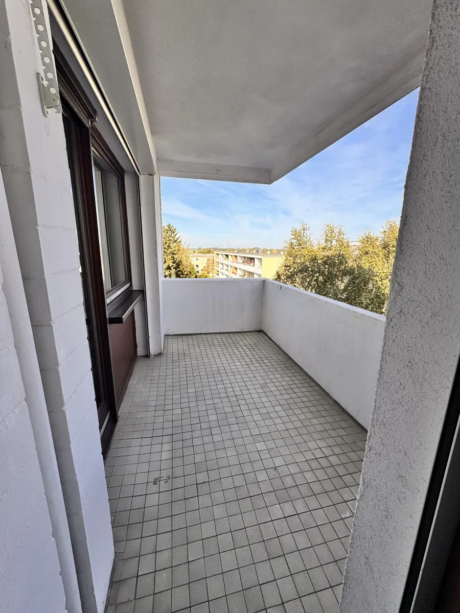 2. Balkon (vom Schlafzimmer aus zu begehen)